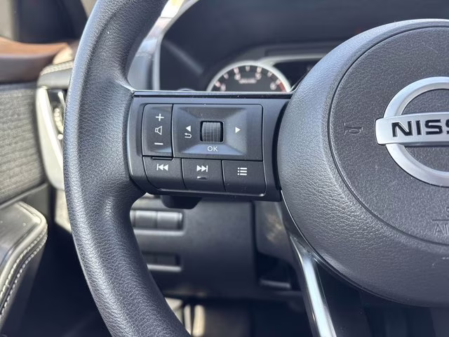 2021 Brilliant Silver Metallic Nissan Rogue SV AWD SUV
