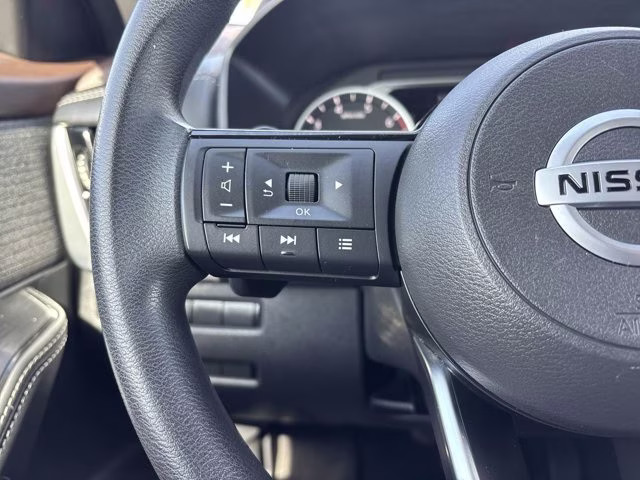 2021 Brilliant Silver Metallic Nissan Rogue SV AWD SUV