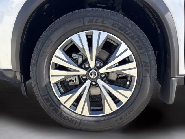 2021 Brilliant Silver Metallic Nissan Rogue SV AWD SUV