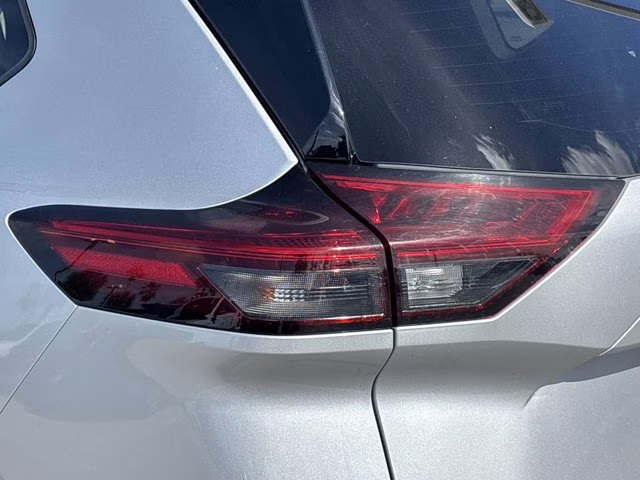 2021 Brilliant Silver Metallic Nissan Rogue SV AWD SUV