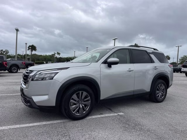 2025 Brilliant Silver Metallic Nissan Pathfinder SV 4X4 SUV