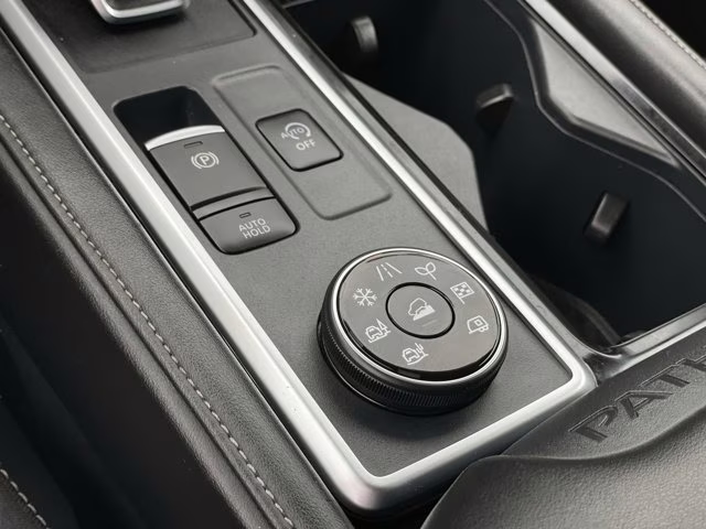 2025 Brilliant Silver Metallic Nissan Pathfinder SV 4X4 SUV