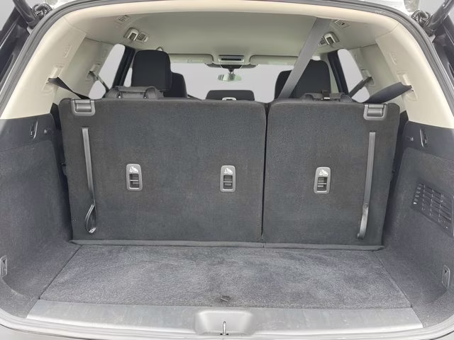 2025 Brilliant Silver Metallic Nissan Pathfinder SV 4X4 SUV