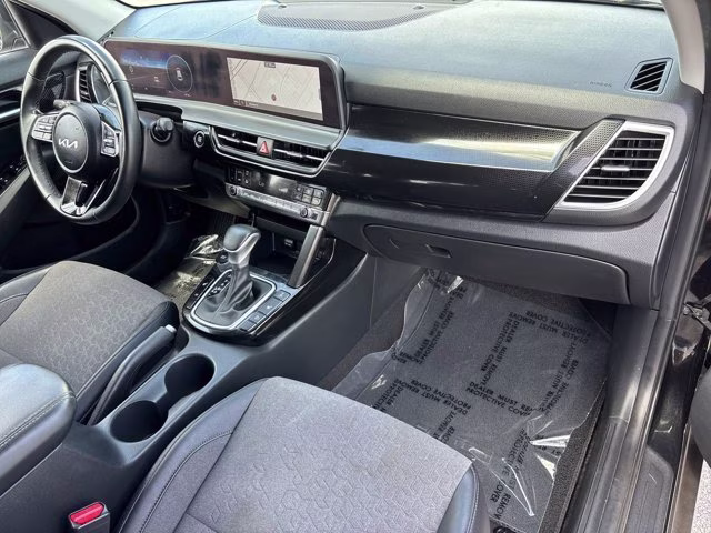 2024 Fusion Black Kia Seltos X-Line AWD SUV