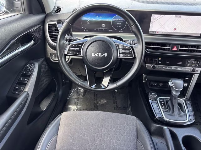 2024 Fusion Black Kia Seltos X-Line AWD SUV