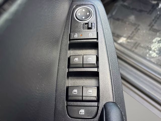 2024 Fusion Black Kia Seltos X-Line AWD SUV