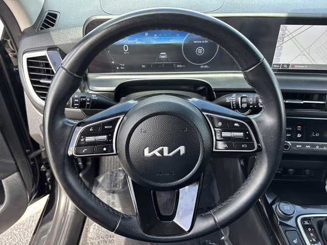 2024 Fusion Black Kia Seltos X-Line AWD SUV