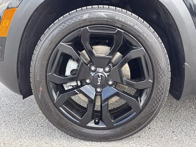 2024 Fusion Black Kia Seltos X-Line AWD SUV