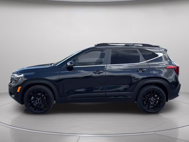 2024 Fusion Black Kia Seltos X-Line AWD SUV