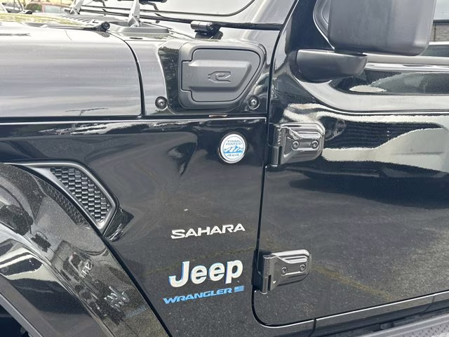2023 Black Clearcoat Jeep Wrangler 4xe Sahara 4X4 Convertible