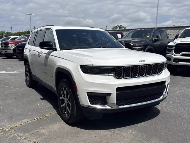 2024 Bright White Clearcoat Jeep Grand Cherokee L Limited 4X4 SUV