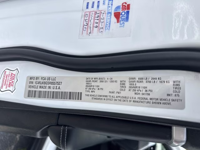 2024 Bright White Clearcoat Jeep Grand Cherokee L Limited 4X4 SUV