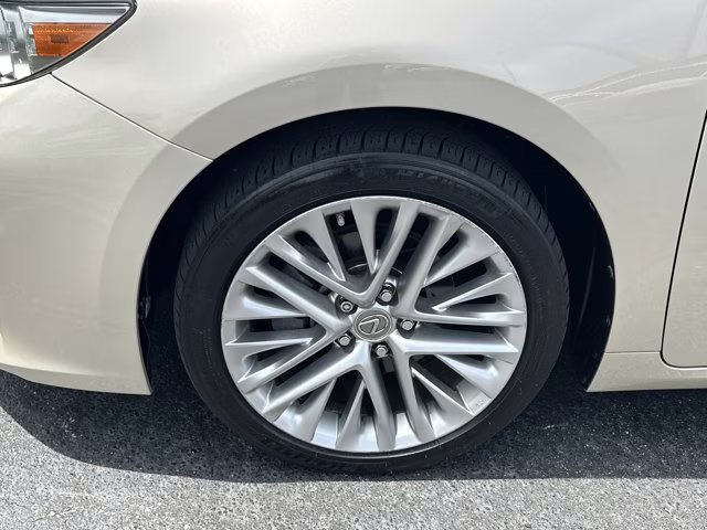 2013 Cashmere Metallic Lexus ES 350 4dr Sdn FWD Sedan