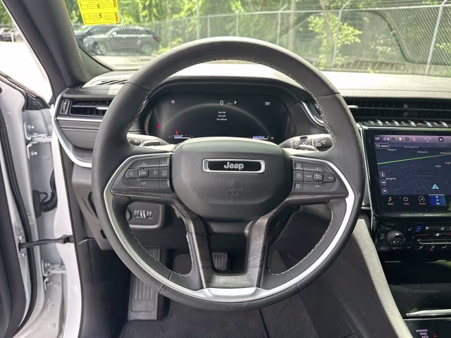 2024 Bright White Clearcoat Jeep Grand Cherokee L Limited 4X4 SUV