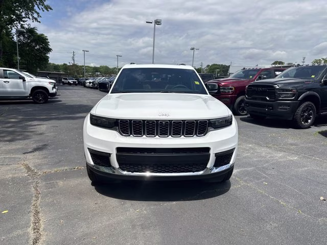 2024 Bright White Clearcoat Jeep Grand Cherokee L Limited 4X4 SUV