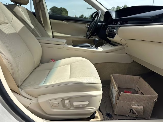 2013 Cashmere Metallic Lexus ES 350 4dr Sdn FWD Sedan