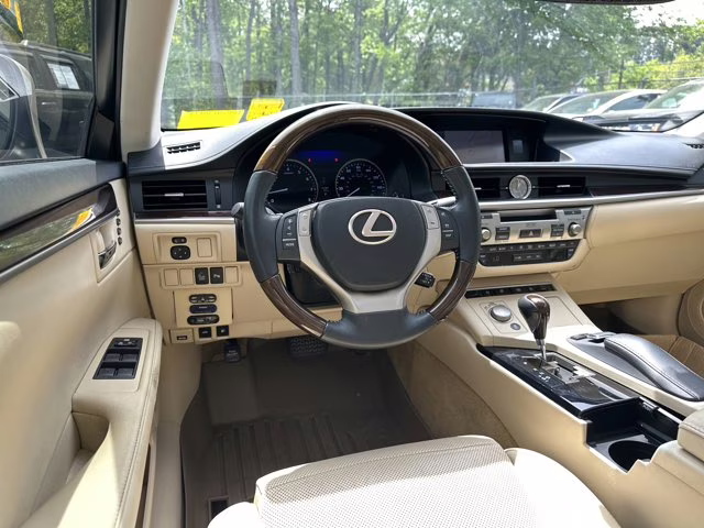 2013 Cashmere Metallic Lexus ES 350 4dr Sdn FWD Sedan
