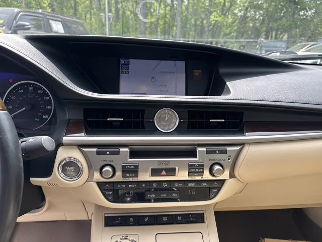 2013 Cashmere Metallic Lexus ES 350 4dr Sdn FWD Sedan