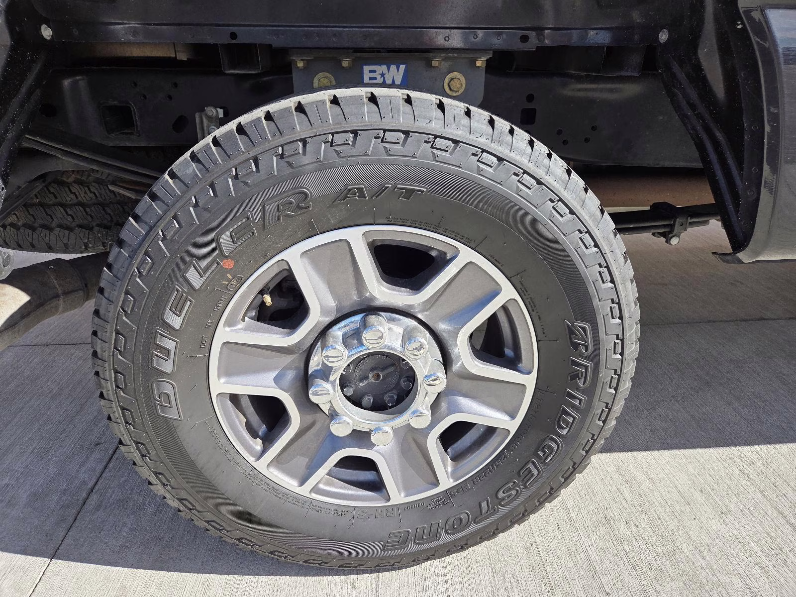 2024 Agate Black Ford Super Duty F-250 SRW Lariat 4X4 Truck