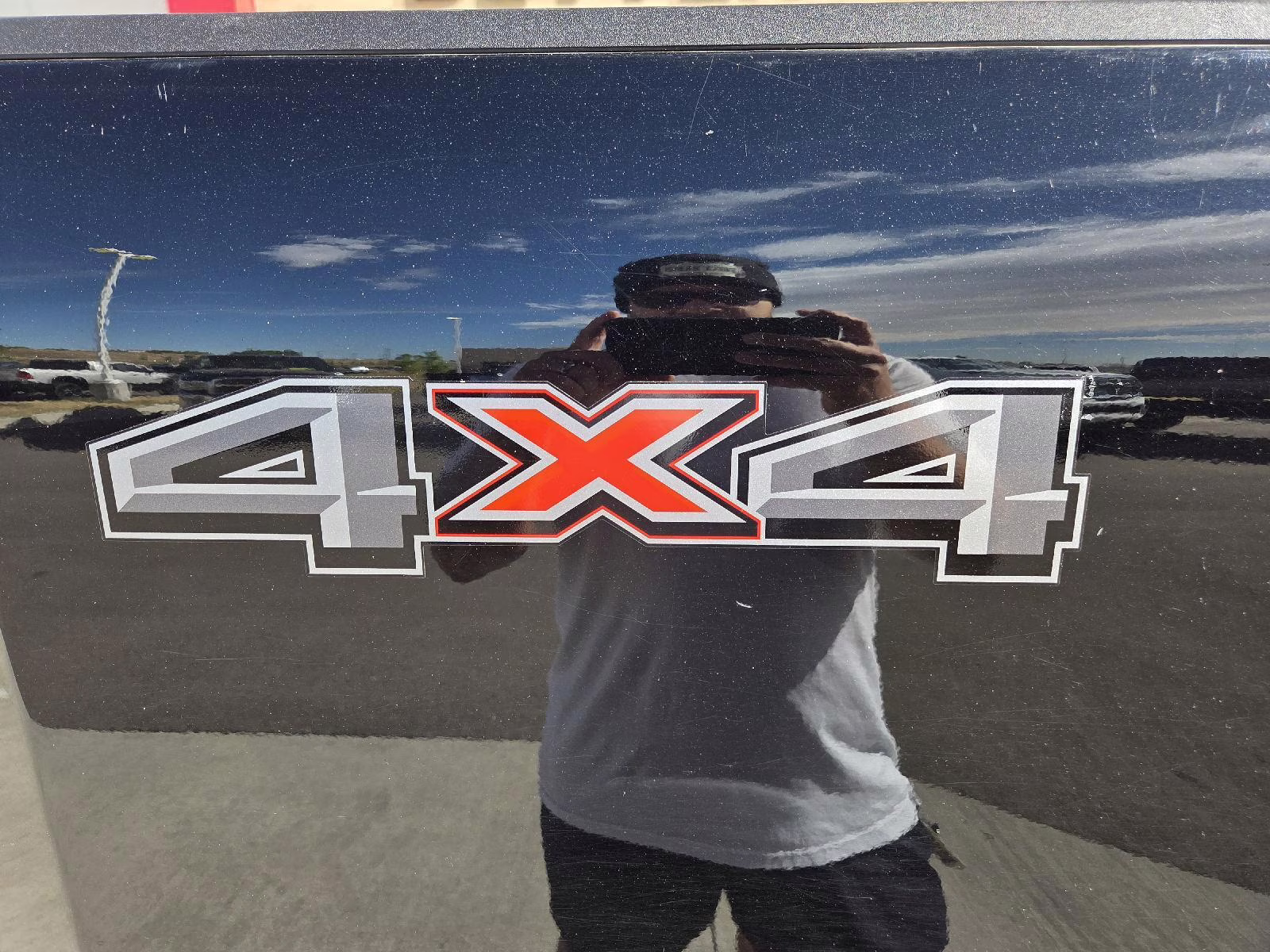 2024 Agate Black Ford Super Duty F-250 SRW Lariat 4X4 Truck