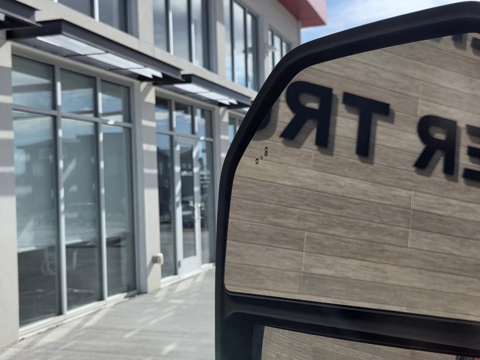 2024 Agate Black Ford Super Duty F-250 SRW Lariat 4X4 Truck