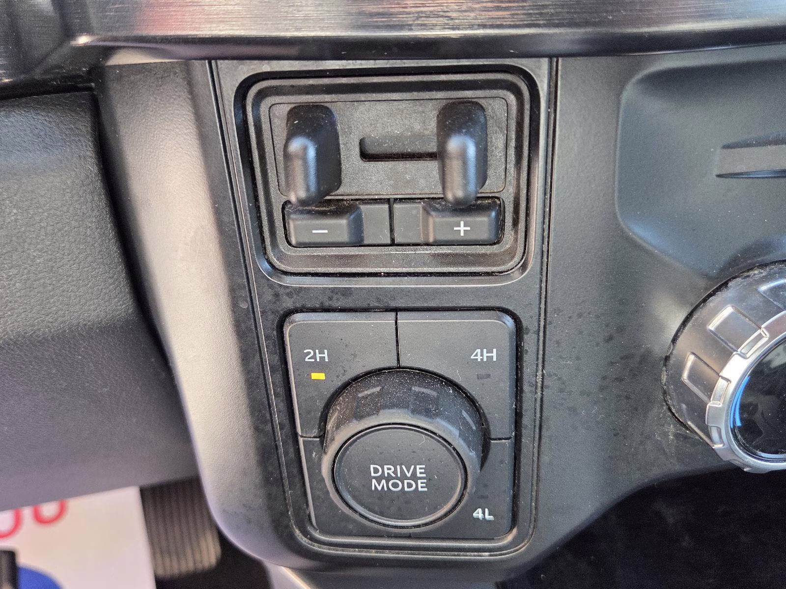 2024 Agate Black Ford Super Duty F-250 SRW Lariat 4X4 Truck