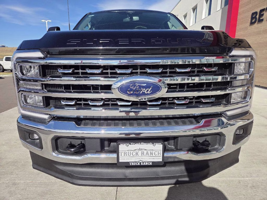 2024 Black Metallic Ford Super Duty F-250 SRW Lariat 4X4 Truck