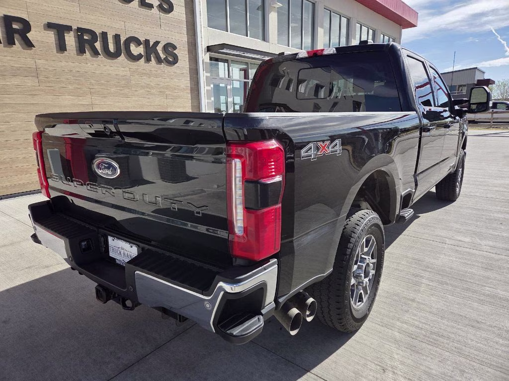 2024 Black Metallic Ford Super Duty F-250 SRW Lariat 4X4 Truck