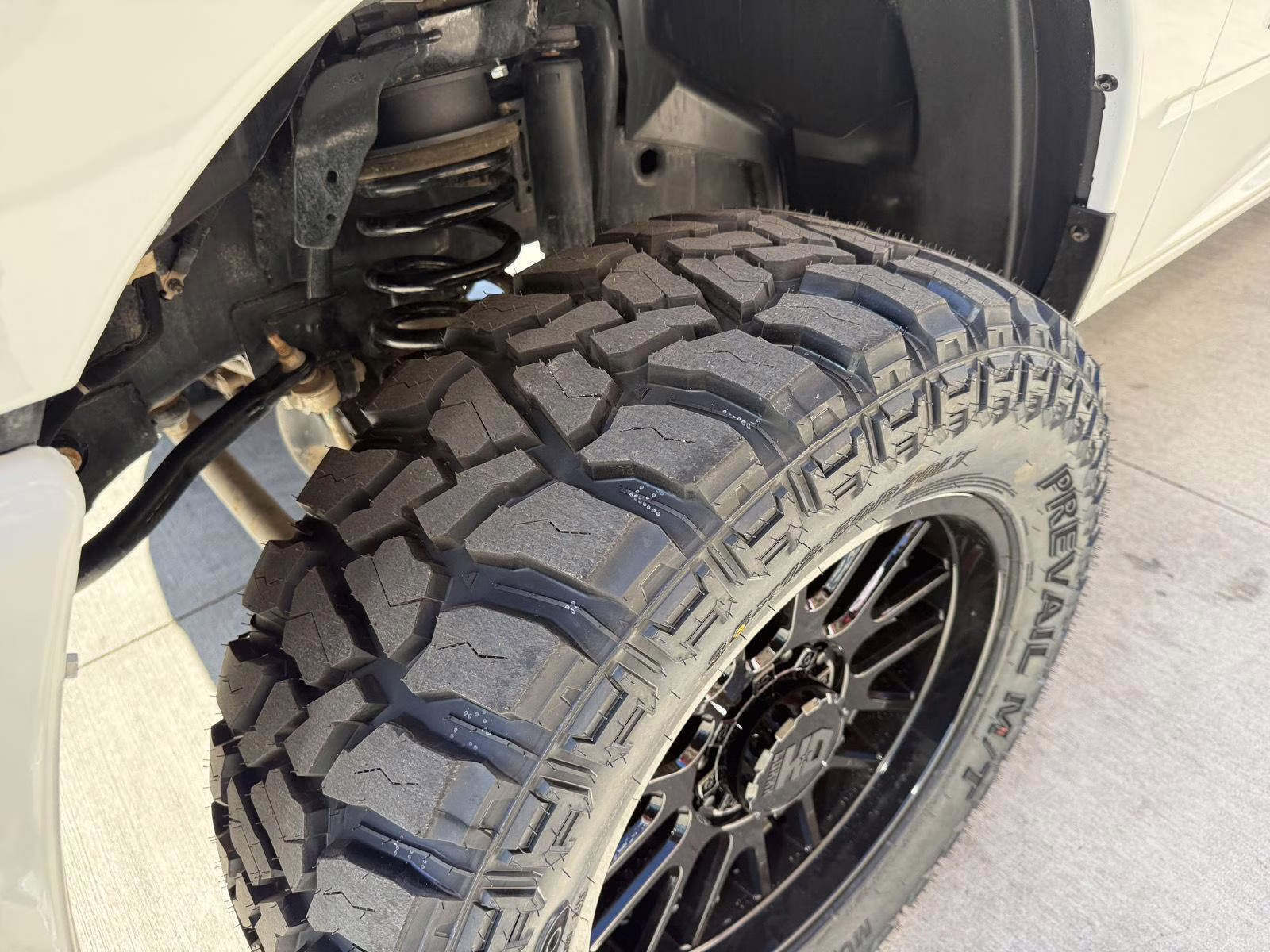 2024 Bright White Clearcoat Ram 2500 Laramie 4X4 Truck