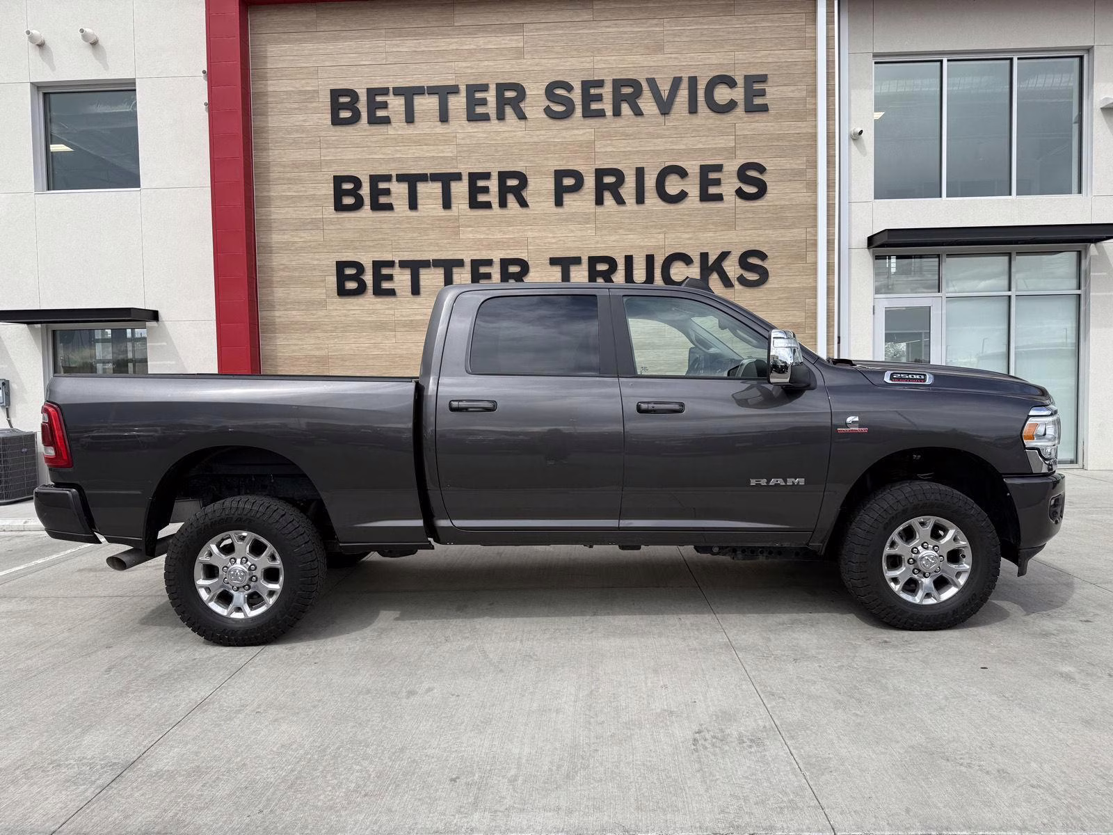 2024 Granite Crystal Metallic Clearcoat Ram 2500 Laramie 4X4 Truck