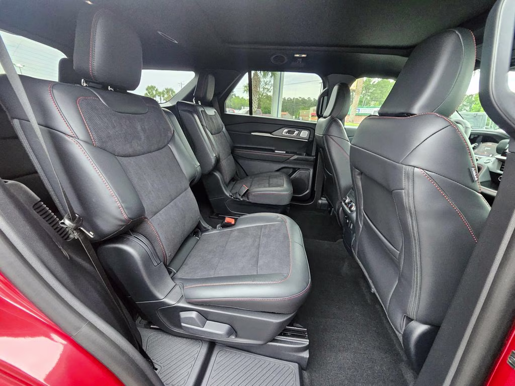 2026 Rapid Red Metallic Tinted Clearcoat Ford Explorer ST 4X4 SUV