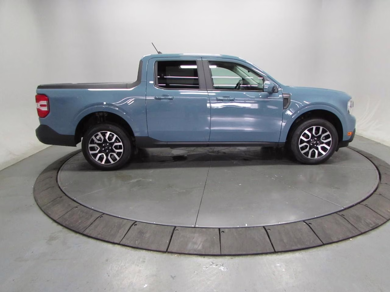 2022 Area 51 Ford Maverick Lariat FWD Truck