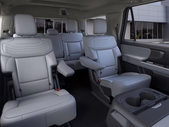 2026 Glacier Gray Metallic Tri-Coat Ford Expedition Platinum 4X4 SUV