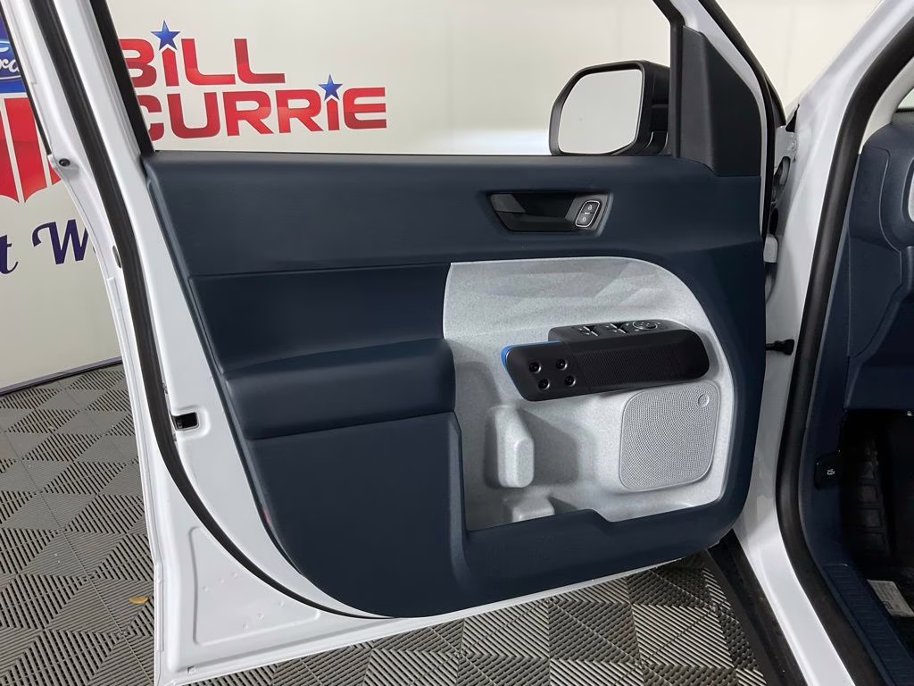 2026 Oxford White Ford Maverick XLT FWD Truck