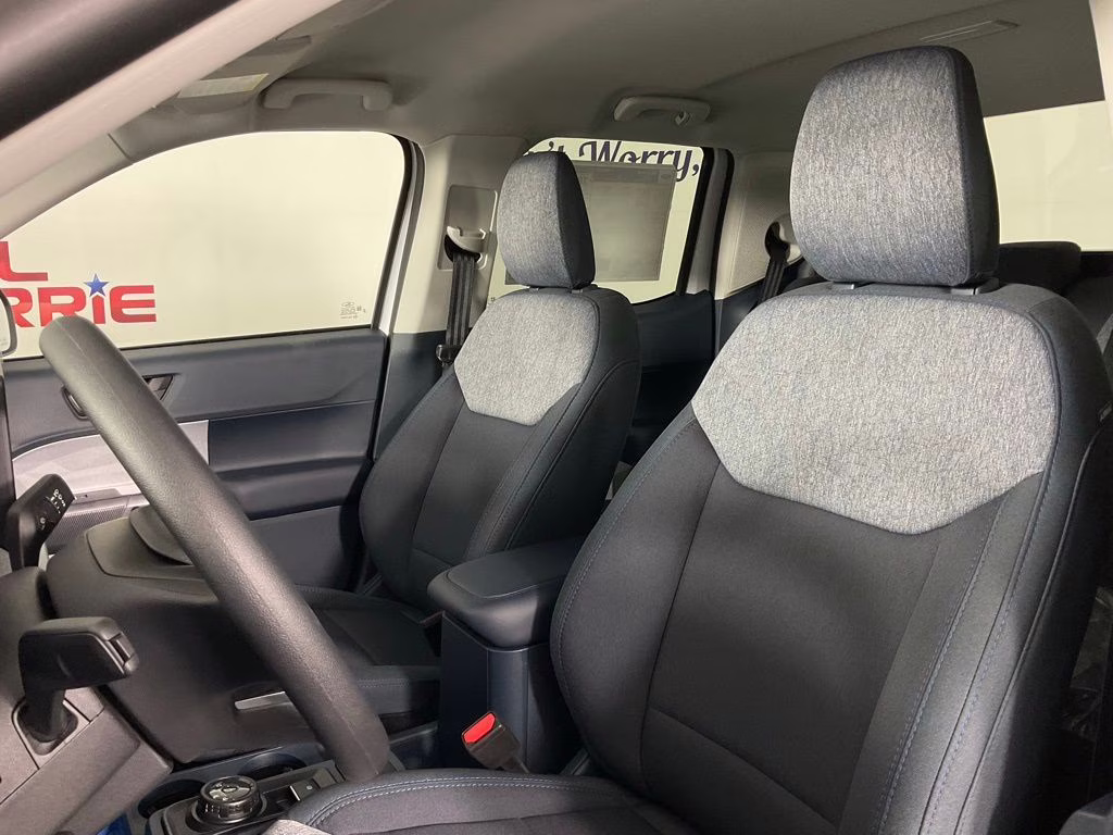 2026 Oxford White Ford Maverick XLT FWD Truck