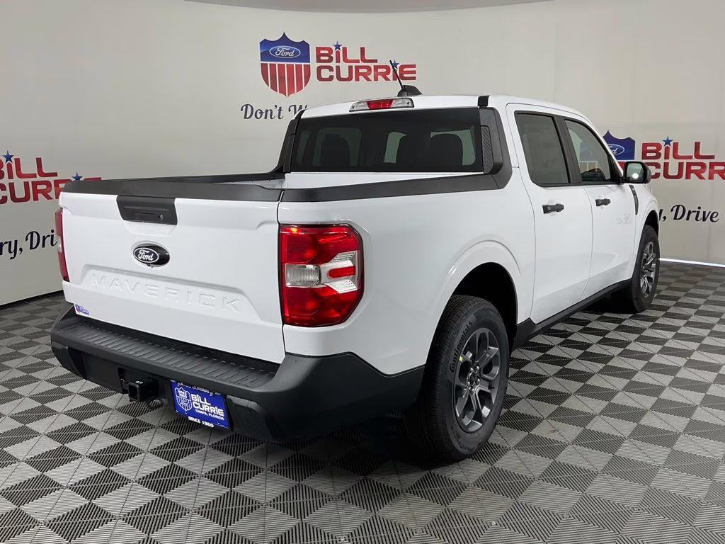 2026 Oxford White Ford Maverick XLT FWD Truck