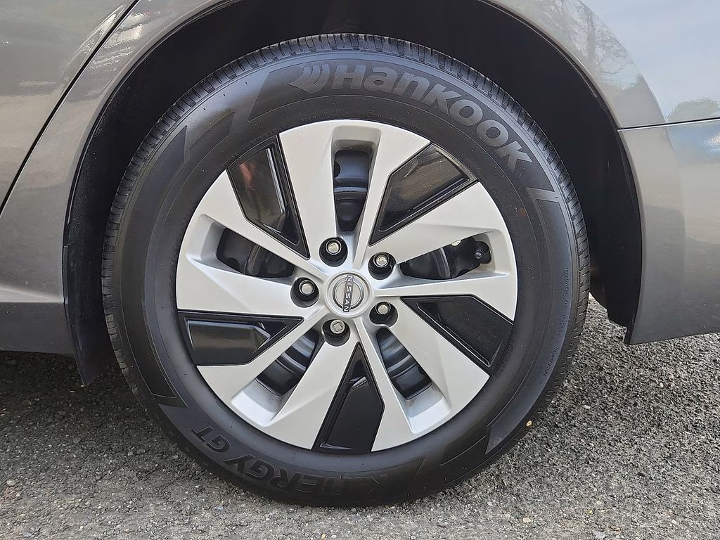 2025 Gun Metallic Nissan Altima 2.5 S FWD Sedan