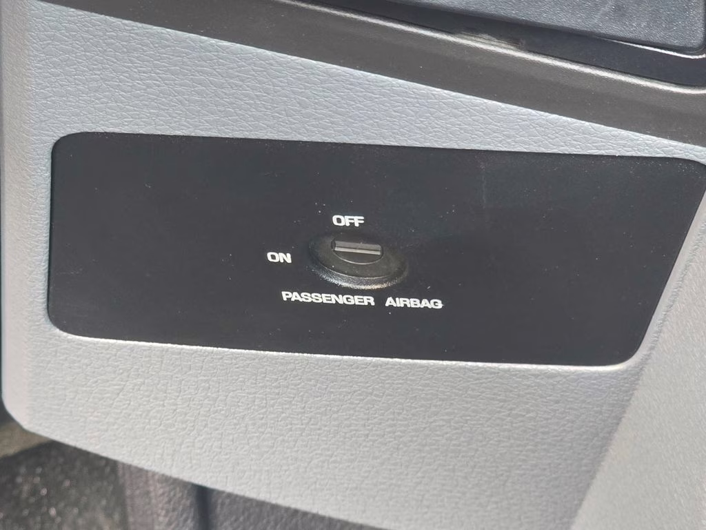 2016 Oxford White Ford Super Duty F-550 DRW XL RWD Chassis