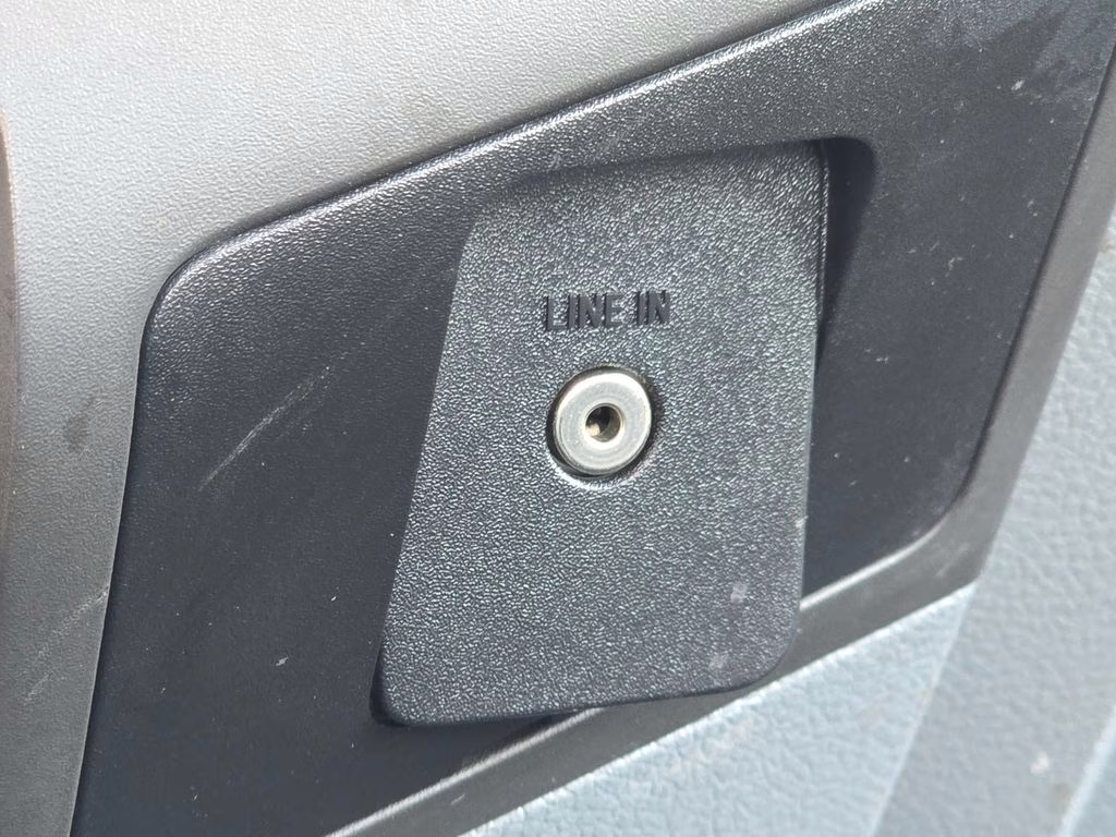 2016 Oxford White Ford Super Duty F-550 DRW XL RWD Chassis