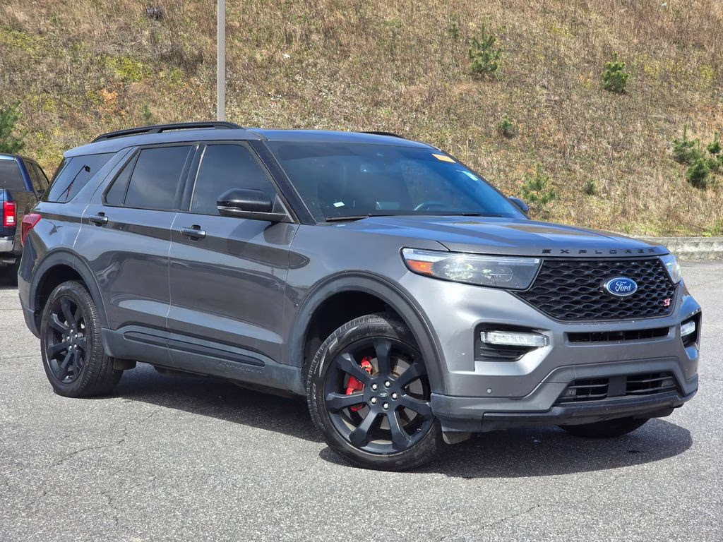2023 Gray Metallic Ford Explorer ST 4X4 SUV