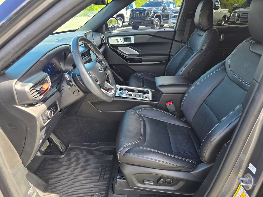 2023 Gray Metallic Ford Explorer ST 4X4 SUV