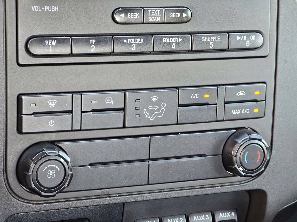 2016 Oxford White Ford Super Duty F-550 DRW XL RWD Chassis