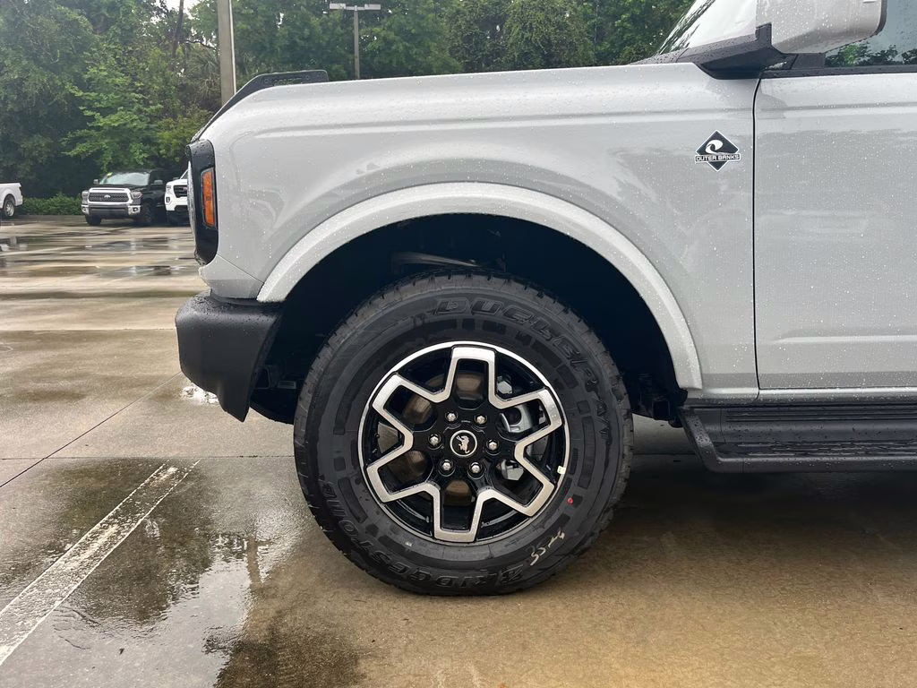 2026 Avalanche Ford Bronco Outer Banks 4X4 SUV