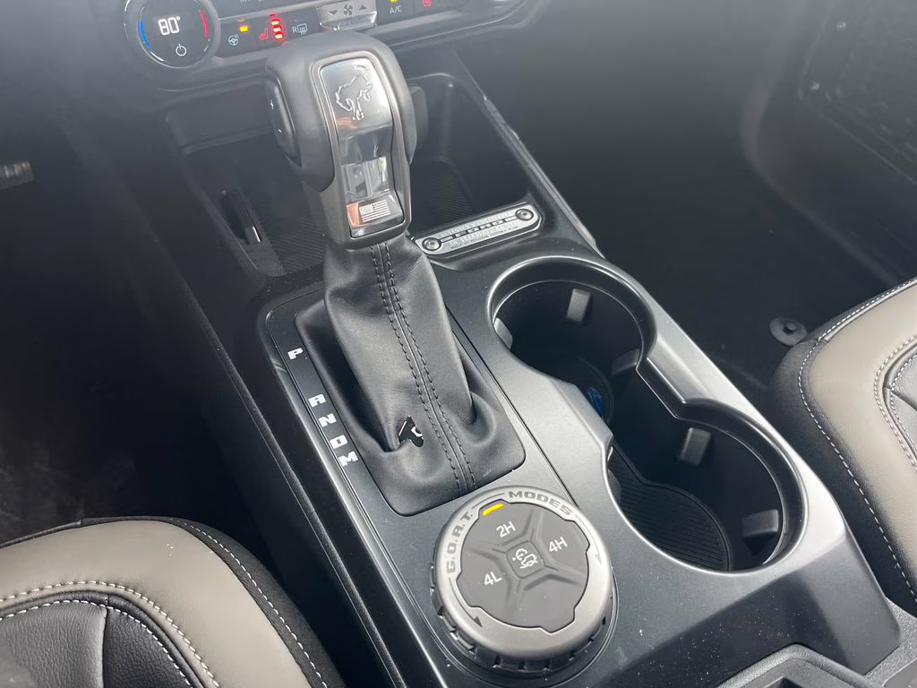 2026 Avalanche Ford Bronco Outer Banks 4X4 SUV