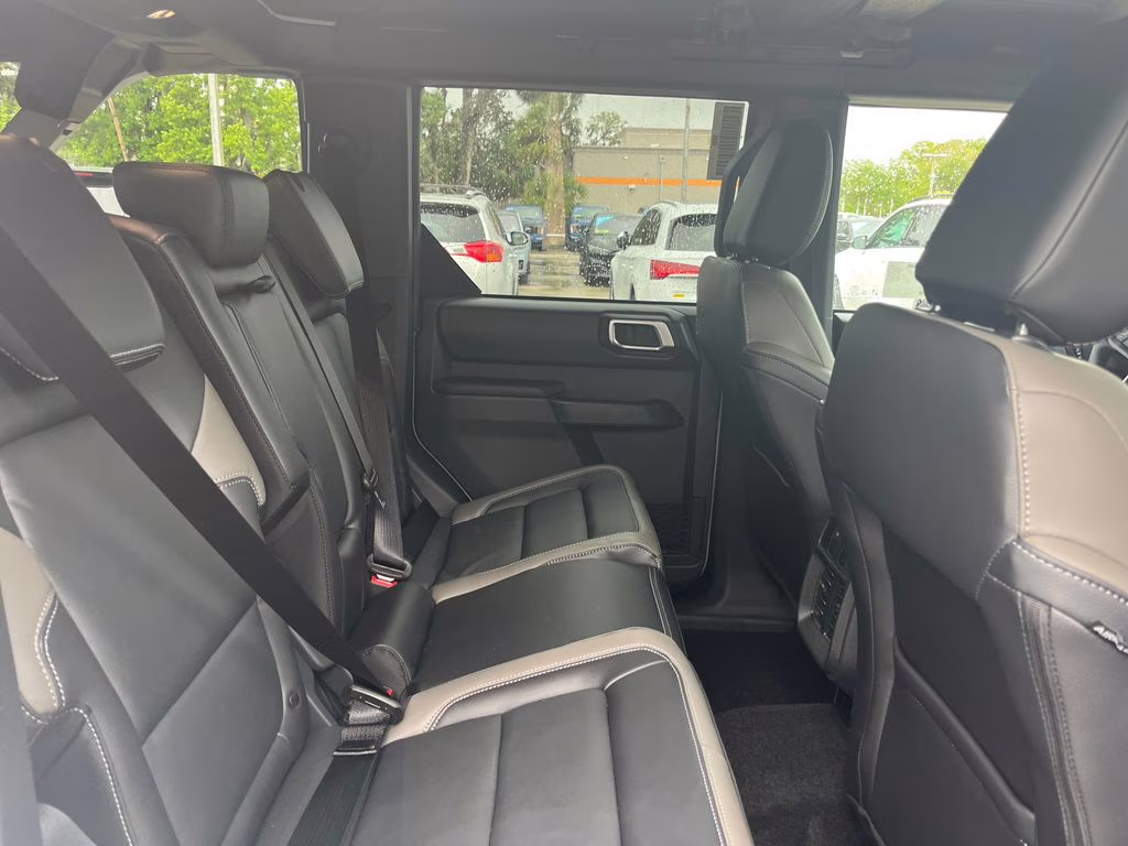 2026 Avalanche Ford Bronco Outer Banks 4X4 SUV