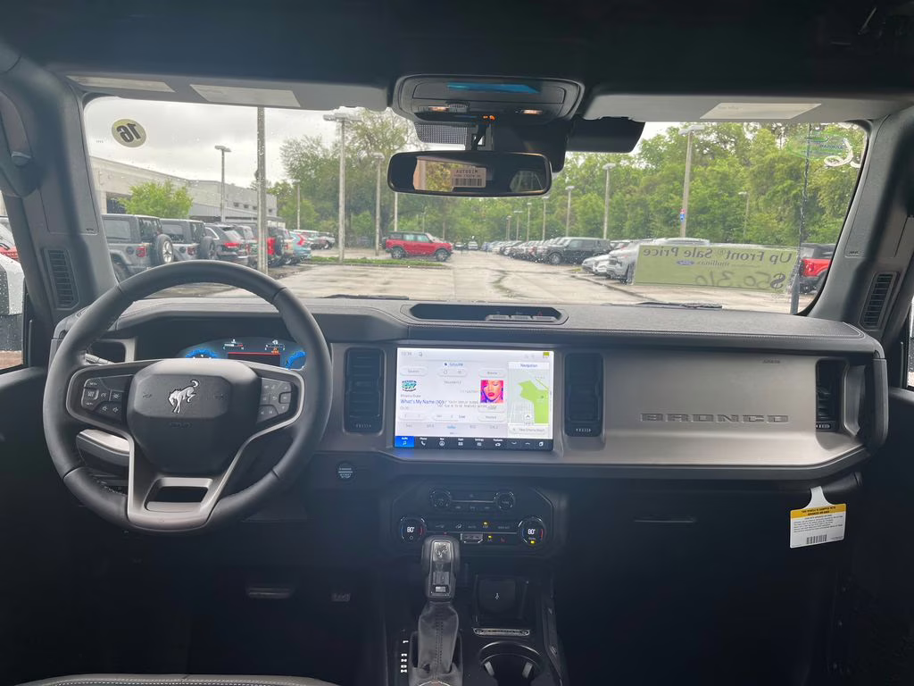 2026 Avalanche Ford Bronco Outer Banks 4X4 SUV