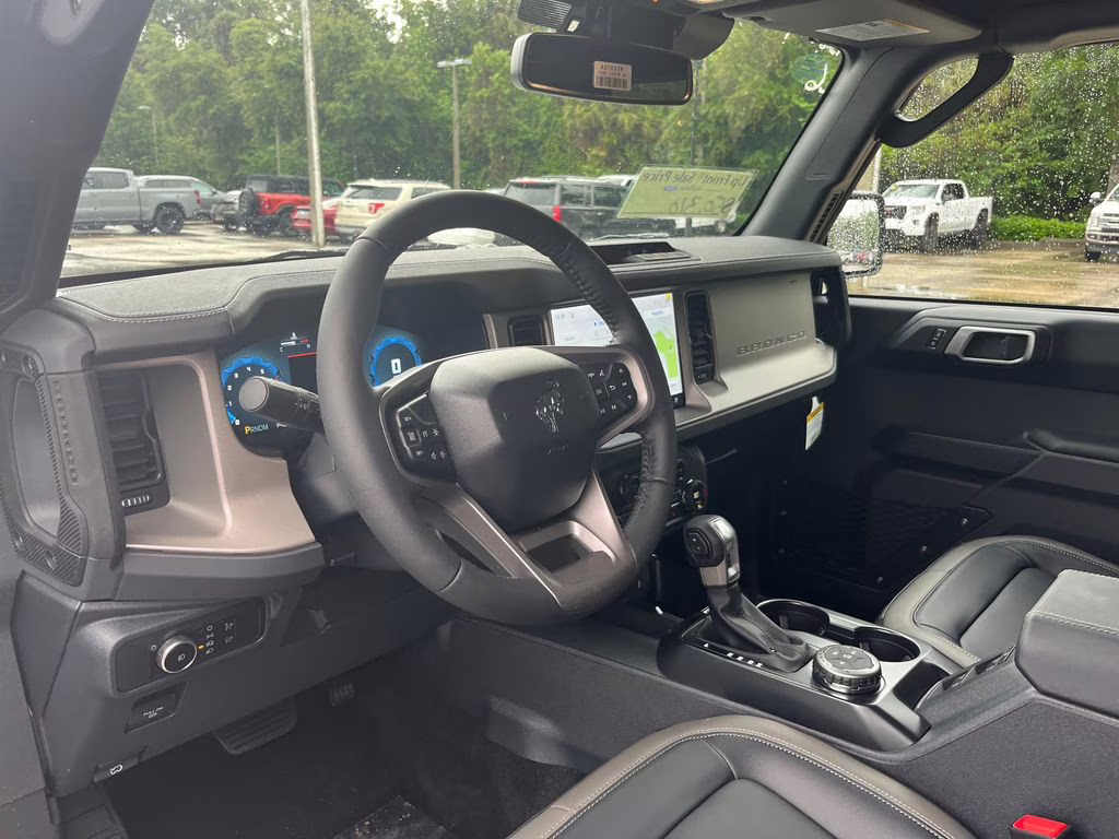 2026 Avalanche Ford Bronco Outer Banks 4X4 SUV