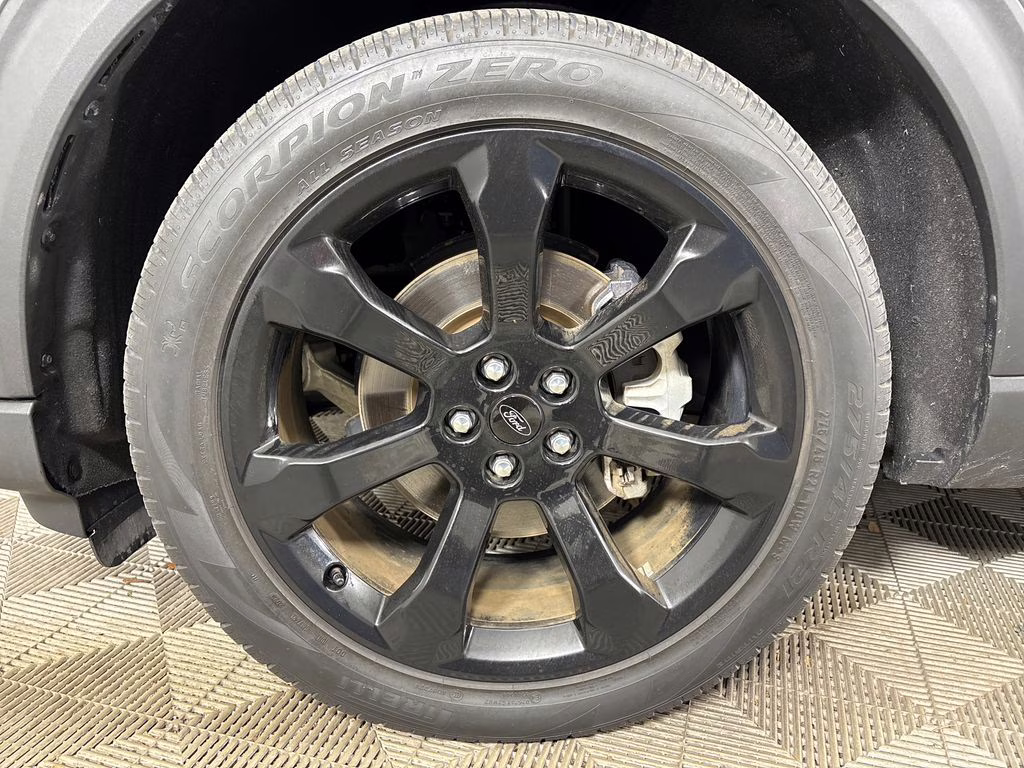 2023 Gray Metallic Ford Explorer ST-Line RWD SUV