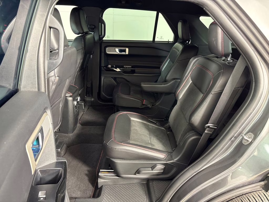 2023 Gray Metallic Ford Explorer ST-Line RWD SUV