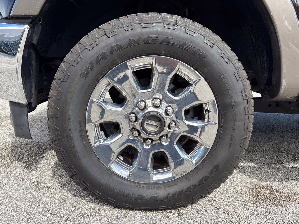 2018 Magma Red Metallic Ford Super Duty F-250 SRW Lariat 4X4 Truck